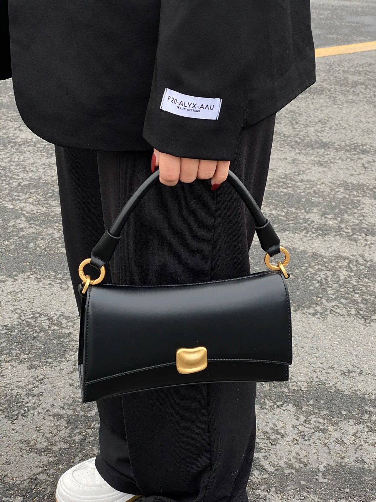 Minimalist Metal Magnetic Handbag with Detachable Crossbody Strap